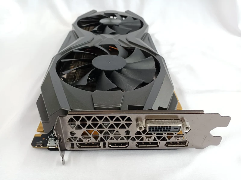 Carte graphique ZOTAC : GEFORCE GTR 1080 TI 11 Go
