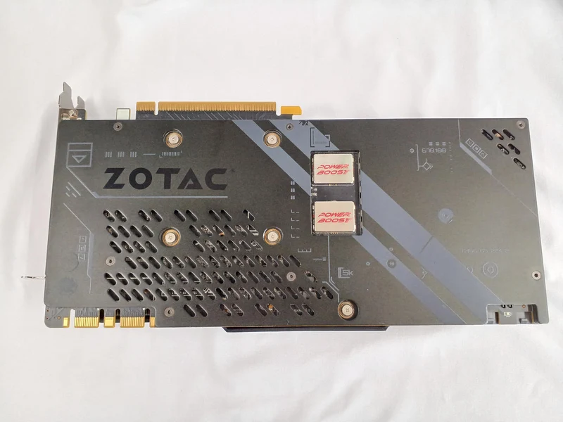 Carte graphique ZOTAC : GEFORCE GTR 1080 TI 11 Go