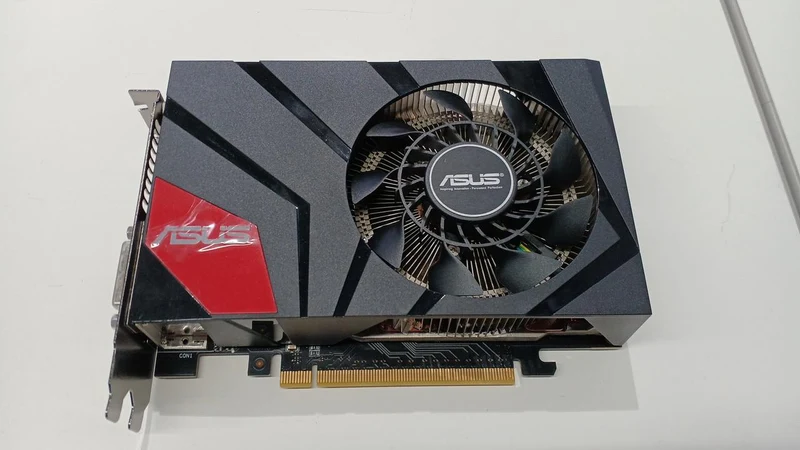 ASUS GTX760 2 Go GTX760-DCMOC-2GD5
