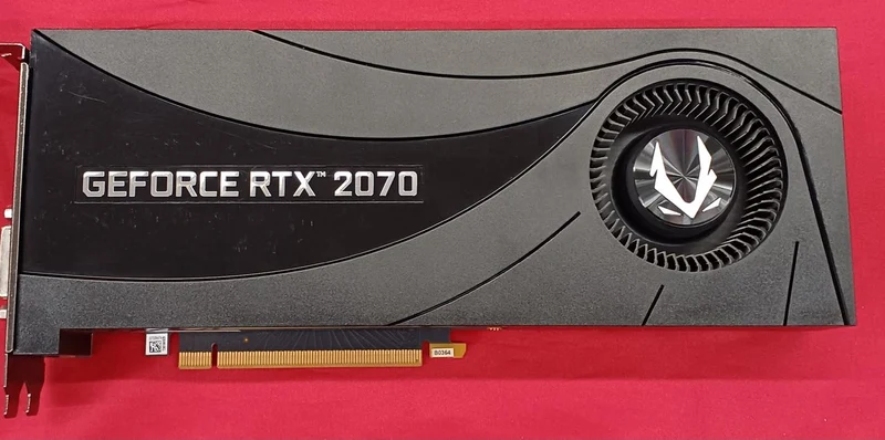 Carte graphique ZOTAC NVIDIA PCI-EXPRESS RTX 2070 8 Go à turbine