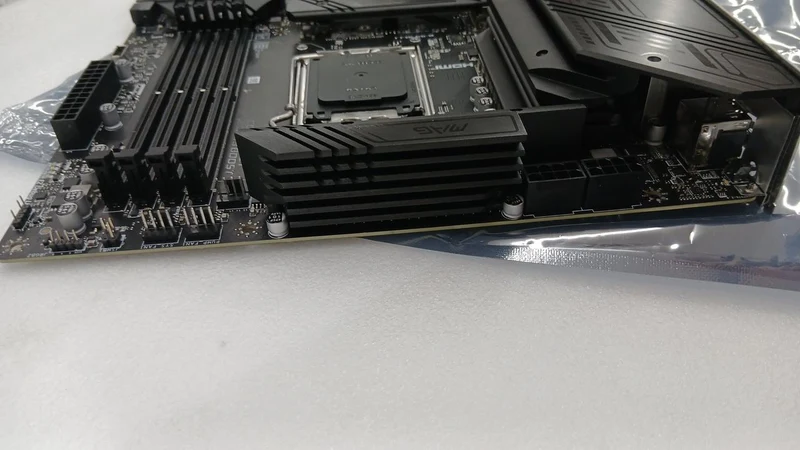 [À DÉCHETER] Carte mère MSI MAG B650M MORTAR WIFI *À DÉCHETER*