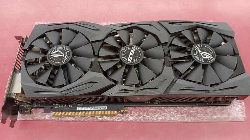 Carte graphique ASUS : STRIX-GTX1070-O8G-GAMING