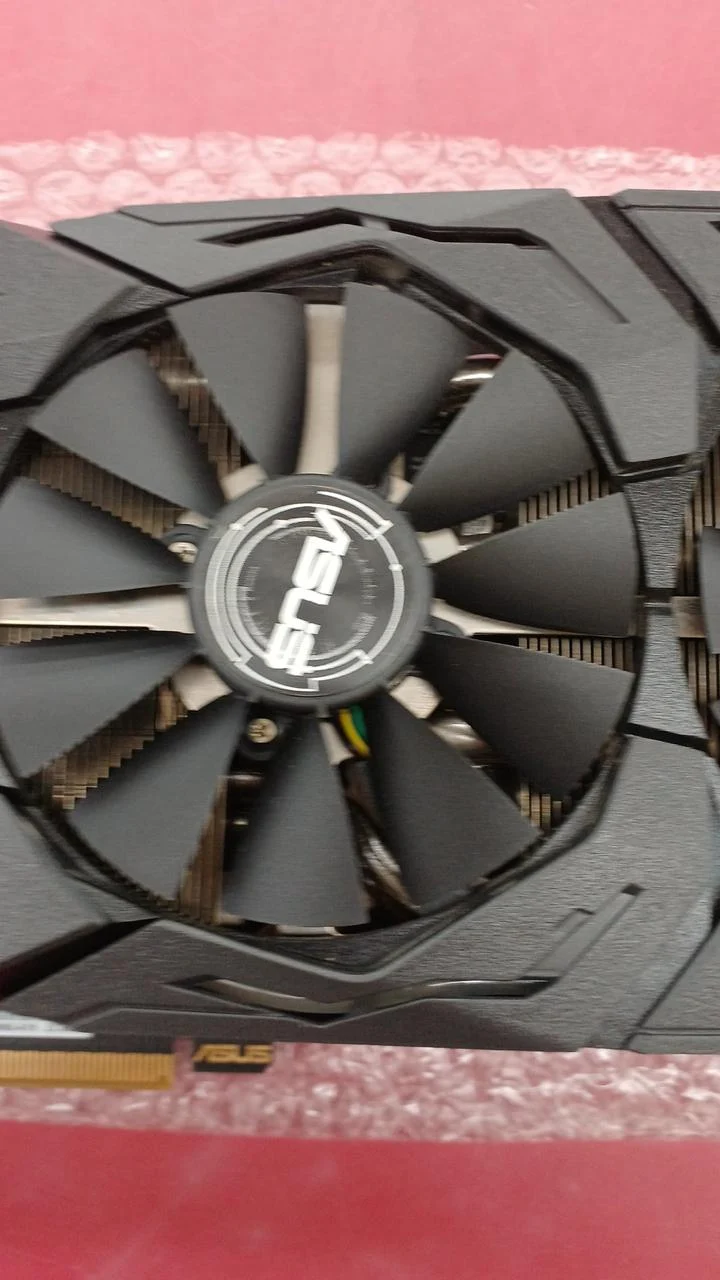 Carte graphique ASUS : STRIX-GTX1070-O8G-GAMING
