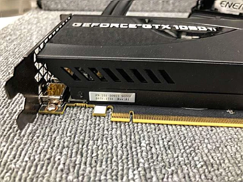 Carte graphique ZOTAC NVIDIA PCI-Express GeForce GTX 1080 Ti 11 Go
