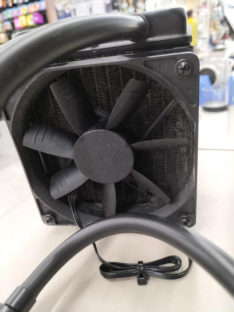 Carte graphique MSI GTX1080TI avec refroidissement liquide HYDROGEN