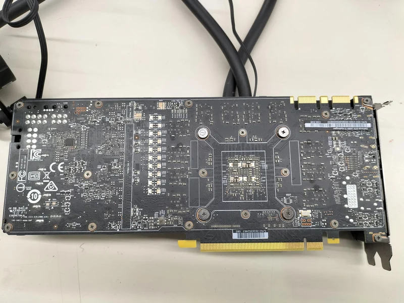Carte graphique MSI GTX1080TI avec refroidissement liquide HYDROGEN