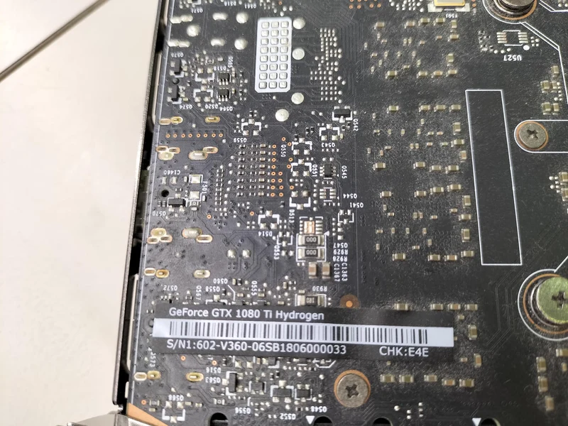 Carte graphique MSI GTX1080TI avec refroidissement liquide HYDROGEN