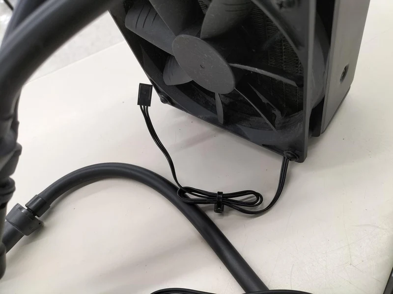 Carte graphique MSI GTX1080TI avec refroidissement liquide HYDROGEN
