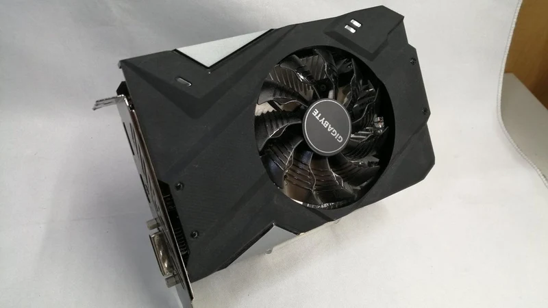 Carte graphique GIGABYTE : GV-N165SOC-4GD