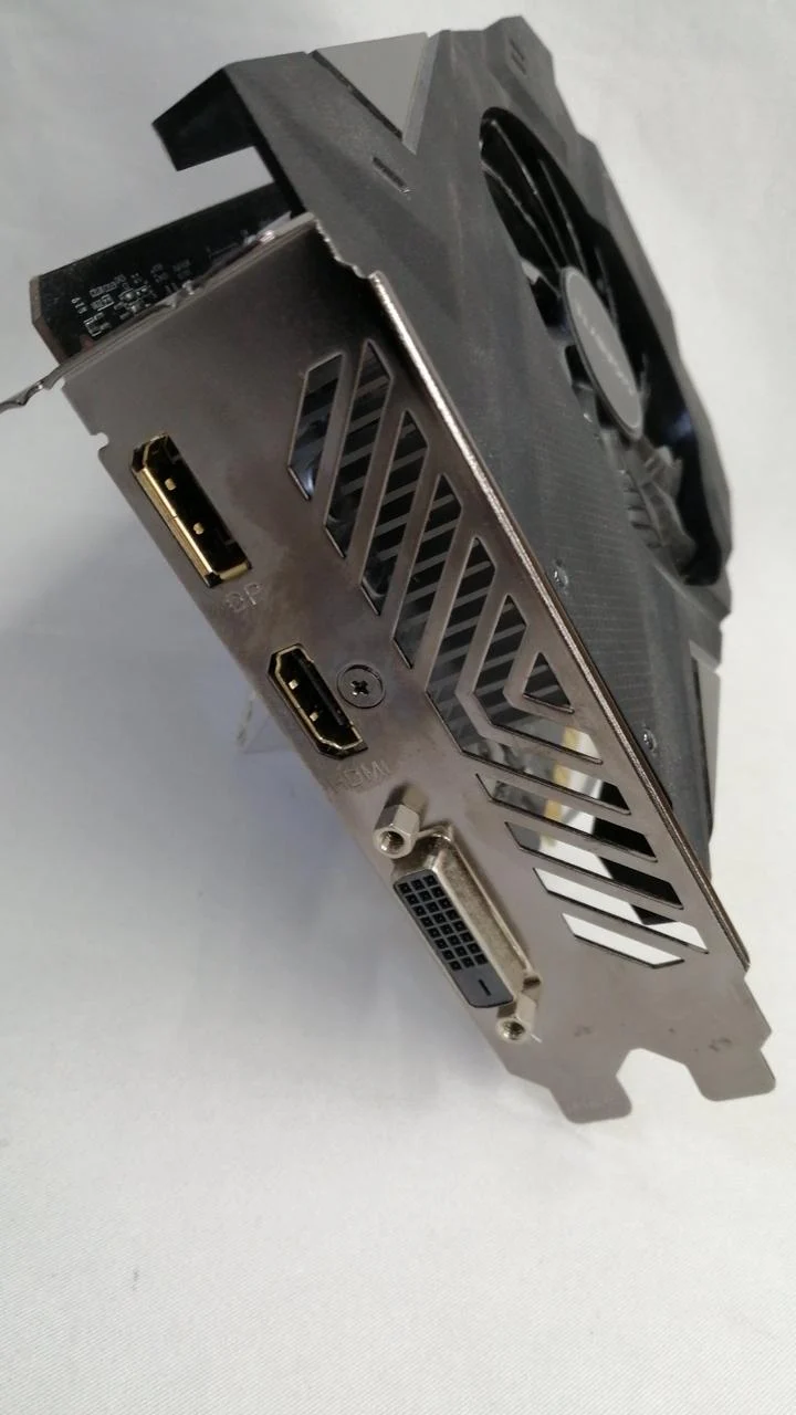 Carte graphique GIGABYTE : GV-N165SOC-4GD