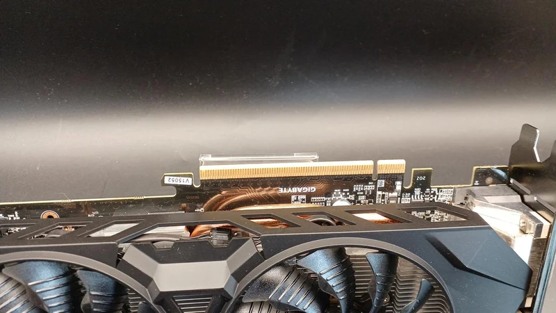 Carte graphique GIGABYTE NVIDIA PCI-EXPRESS GV-N960WF2OC-4GD