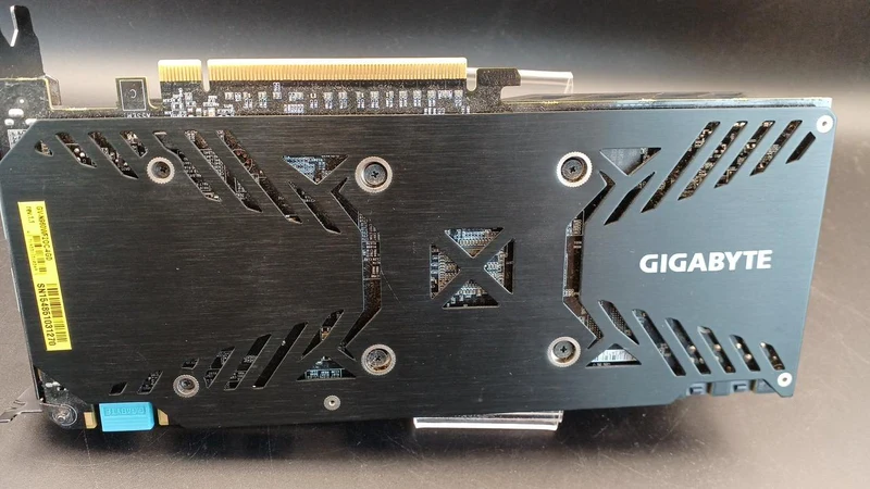 Carte graphique GIGABYTE NVIDIA PCI-EXPRESS GV-N960WF2OC-4GD