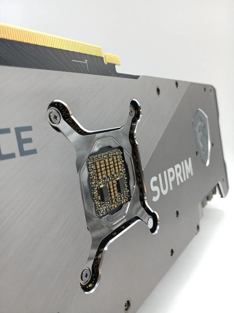 Carte graphique MSI : GEFORCE RTX3080 TI SUPRIM X 12