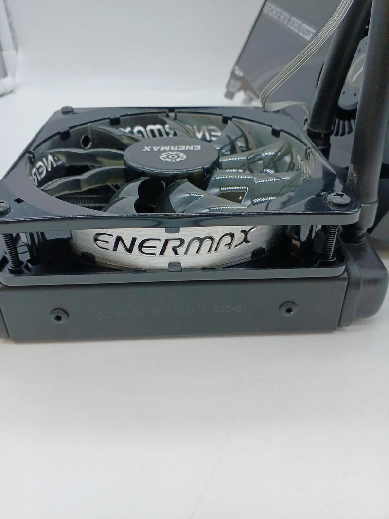 Carte graphique SYCOM : RTX 2080 SUPER avec refroidissement liquide