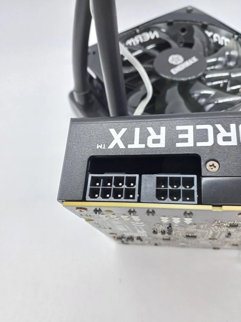 Carte graphique SYCOM : RTX 2080 SUPER avec refroidissement liquide