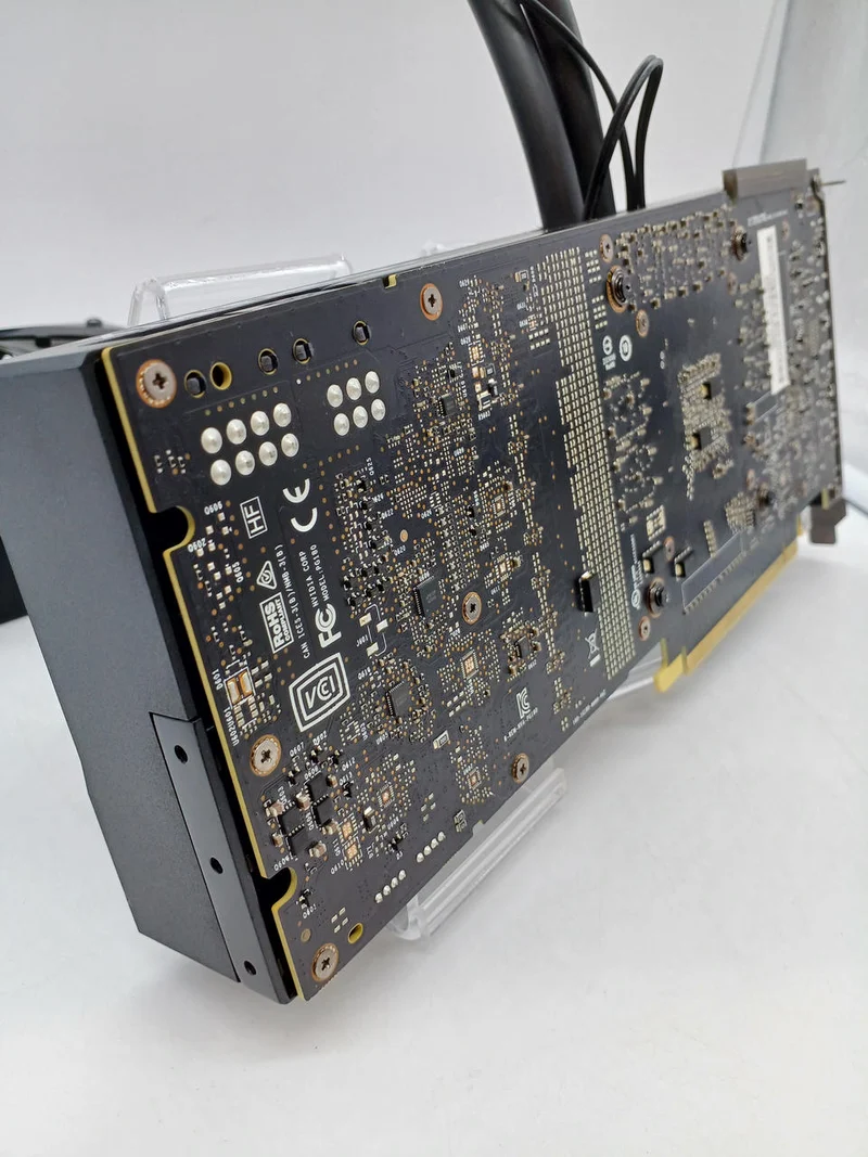 Carte graphique SYCOM : RTX 2080 SUPER avec refroidissement liquide