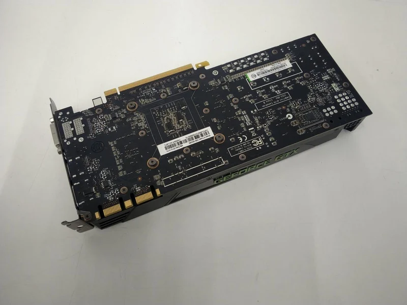 Carte graphique NVIDIA : GTX680 2 Go GDDR5
