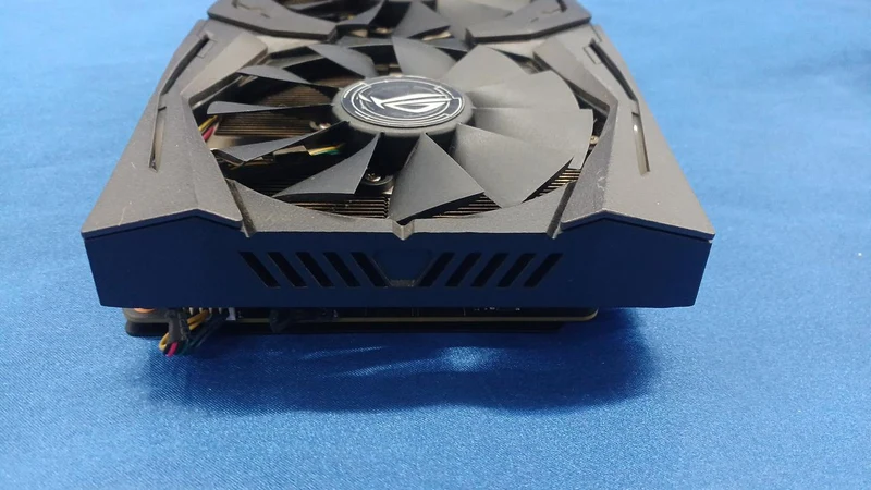 Carte graphique ASUS : GTX1080-A8G-GAMING