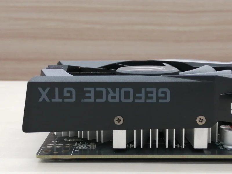 Carte graphique NVIDIA ZT-T16520F-10L compatible avec le bus PCI-EXPRESS de ZOTAC