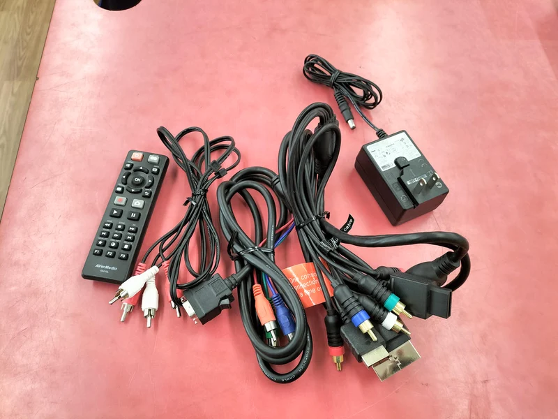 Boîtier d'acquisition vidéo AVERMEDIA / AVT-C281