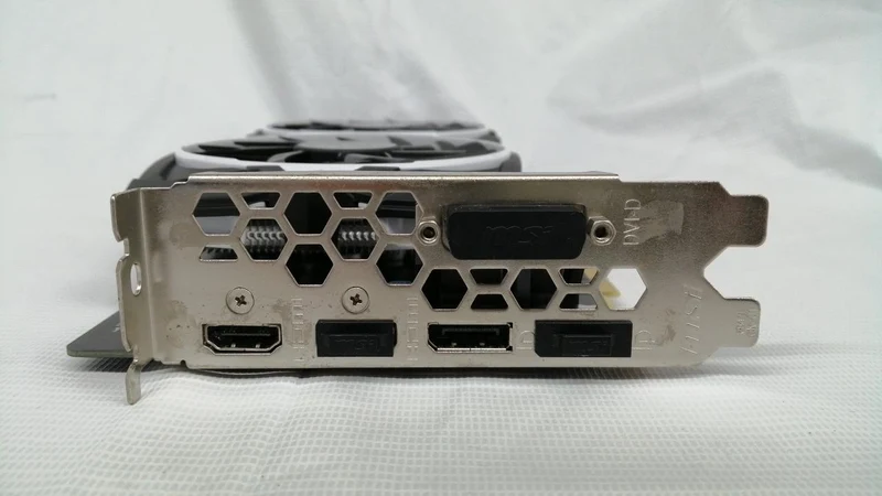 Carte graphique MSI : GTX 1060 ARMOR 6G OCV1