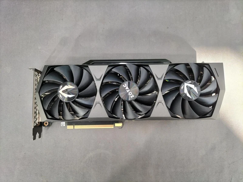 Carte graphique ZOTAC GAMEING : GEFORCE RTX 3070TI TRINITY