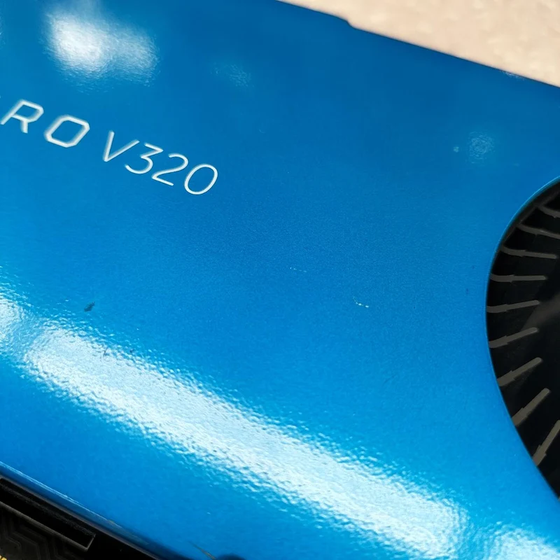 Carte graphique AMD : RADEON PRO V320