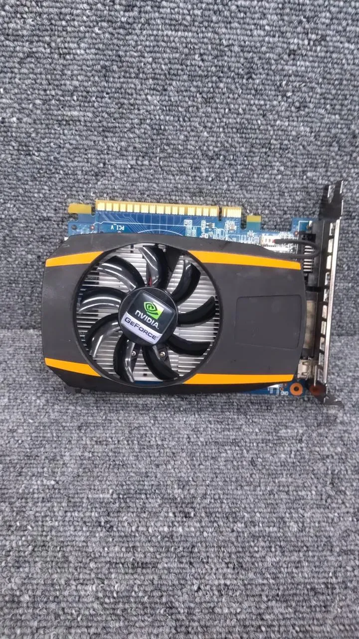 Carte graphique NVIDIA : GTX 650-1 Go
