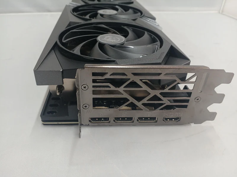 Carte graphique MSI : RTX 4070 Ti GAMING X TRIO 12G
