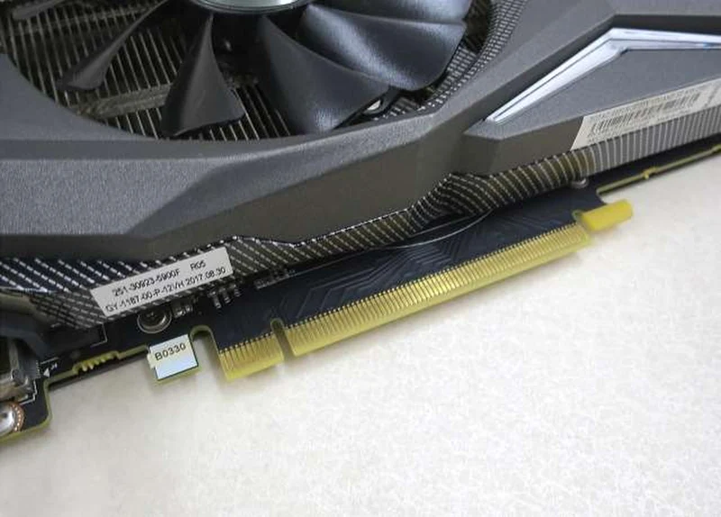Carte graphique ZOTAC : ZTGTX1070-8GD5AMP01