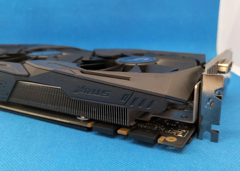 Carte graphique ASUS : STRIX-GTX1070-O8G-GAMING