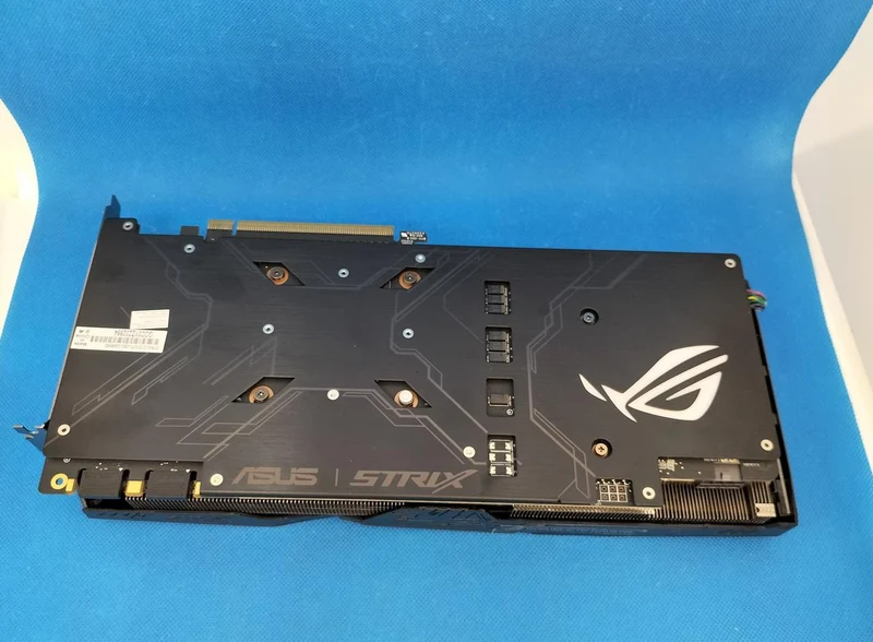 Carte graphique ASUS : STRIX-GTX1070-O8G-GAMING