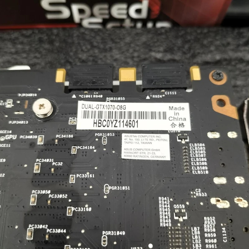 Carte graphique ASUS PCI-EXPRESS compatible NVIDIA DUAL-GTX1070-08G