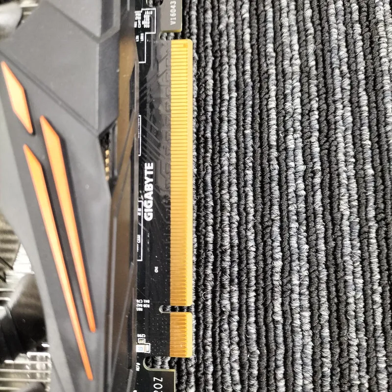 GIGABYTE [Article défectueux] GV-N1070G1 GAMING-8GD GV-N1070G1 GAMING-8GD