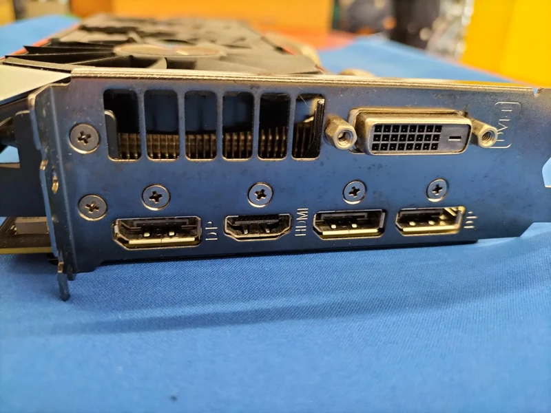 Carte graphique ASUS : STRIX R9 390