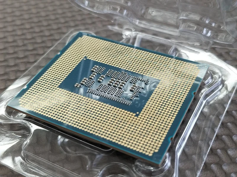 Processeur Intel i3-14100