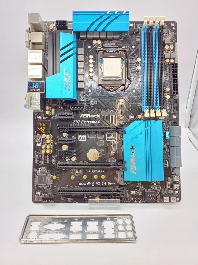 Carte mère ASROCK Z97 EXTREME4/I7-4790