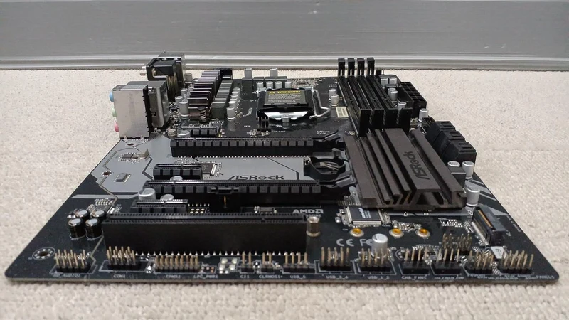 Carte mère ASROCK : Z370M PRO4