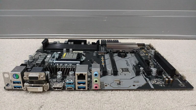 Carte mère ASROCK : Z370M PRO4