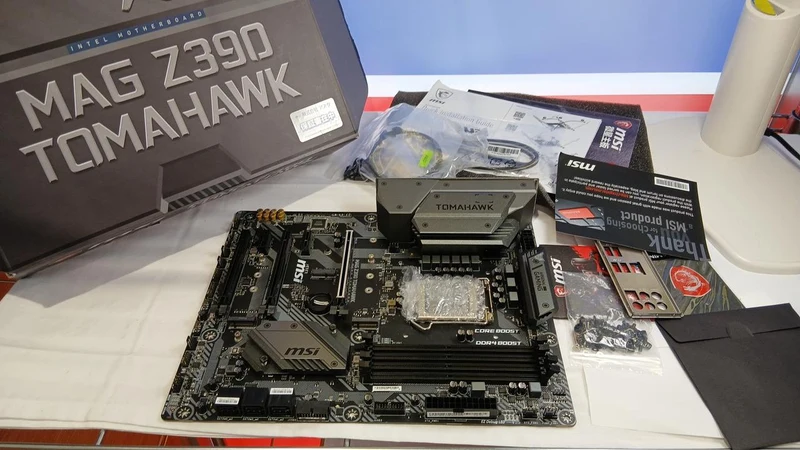 [À DÉCHETER] Carte mère MSI MAG Z390 TOMAHAWK