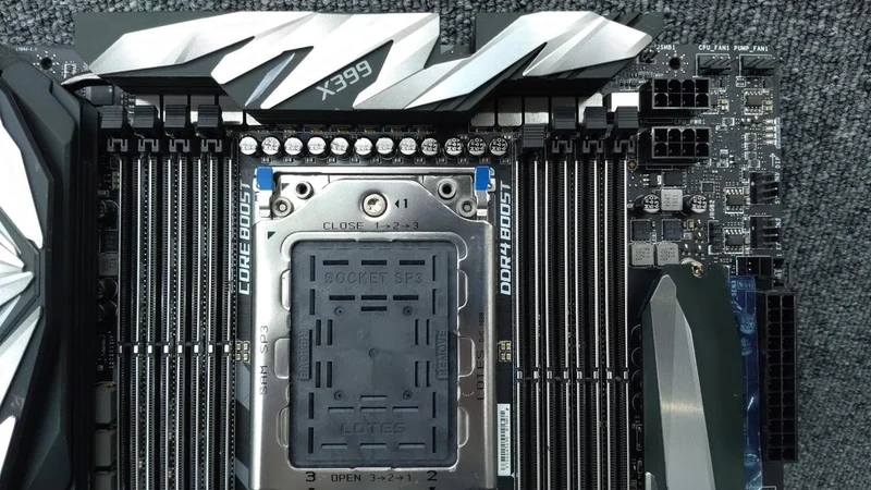 [À DÉCHETER] Carte mère MSI X399 CREATION