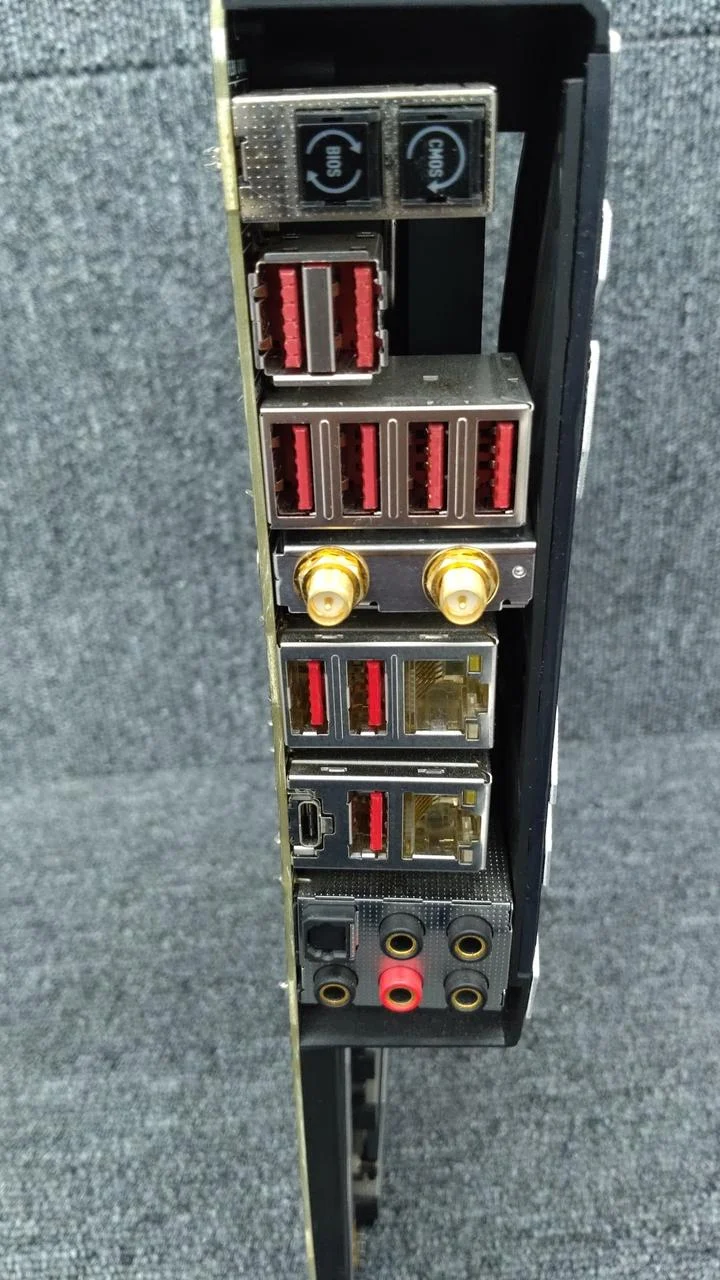 [À DÉCHETER] Carte mère MSI X399 CREATION