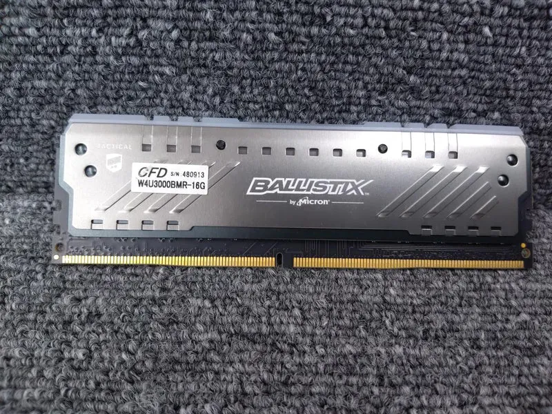 Mémoire MICRON DD4 W4U3000BMR