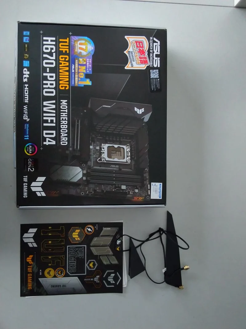 [À DÉCHETER] Carte mère ASUS H670-PRO WIFI D4