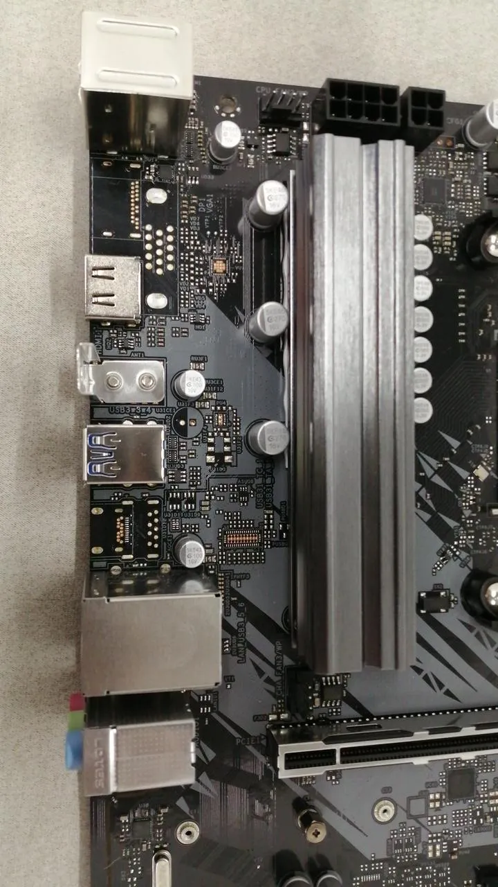 Carte mère ASROCK B550 PHANTOM GAMING4