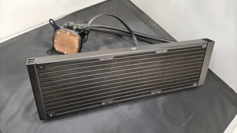 [À DÉCHETER] Refroidisseur de processeur CORSAIR ICUE H150I RGB PRO XT