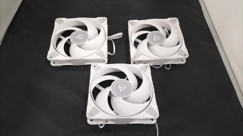 [À DÉCHETER] Refroidisseur de processeur CORSAIR ICUE H150I RGB PRO XT