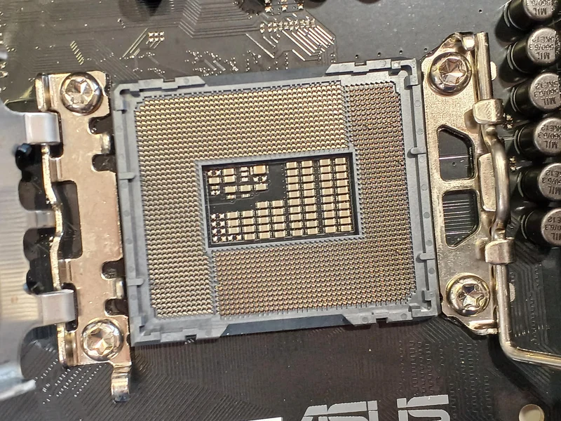 [À DÉCHETER] Carte mère ASUS TUF GAMING B760M-PLUS