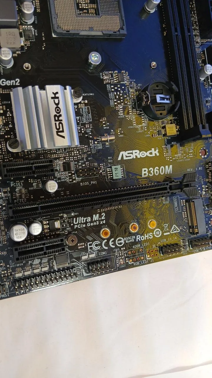[À DÉCHETER] Carte mère ASROCK B360M