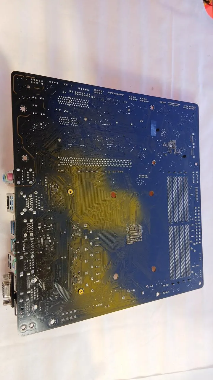 [À DÉCHETER] Carte mère ASROCK : B550M PRO4